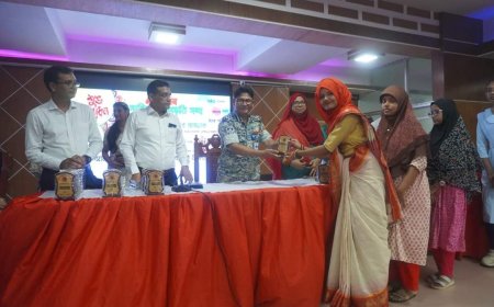 সকল শিক্ষার্থীর পক্ষ হতে"সাহিত্য সংঘ" প্রতিষ্ঠায় আমাদের প্রাণপ্রিয় রাজ্জাক স্যারের অবদানগুলোর জন্য ধন্যবাদ জ্ঞাপন